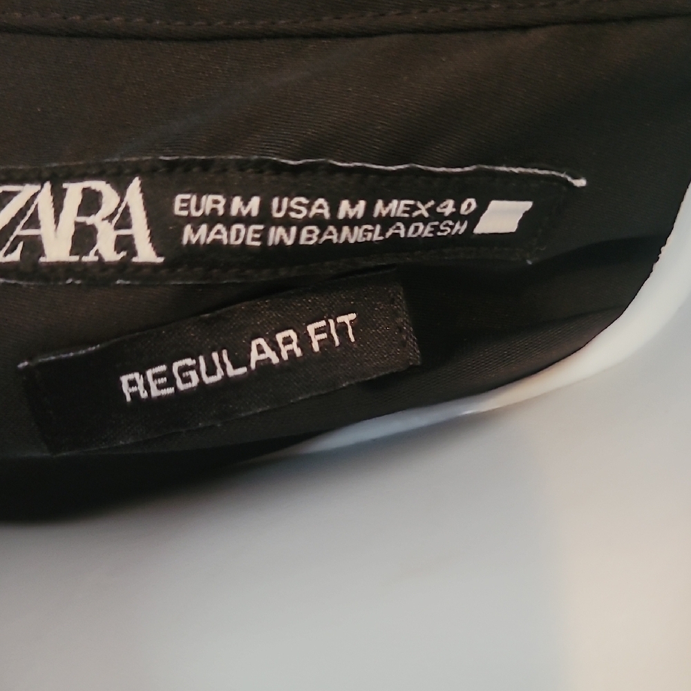 Zara Black Regular Fit Shirt - Picture 2 of 3